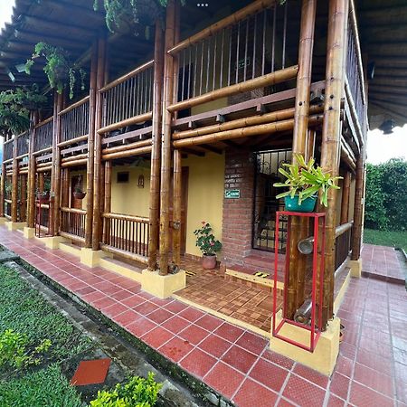Villa Alejandra Del Quindio Calarcá エクステリア 写真