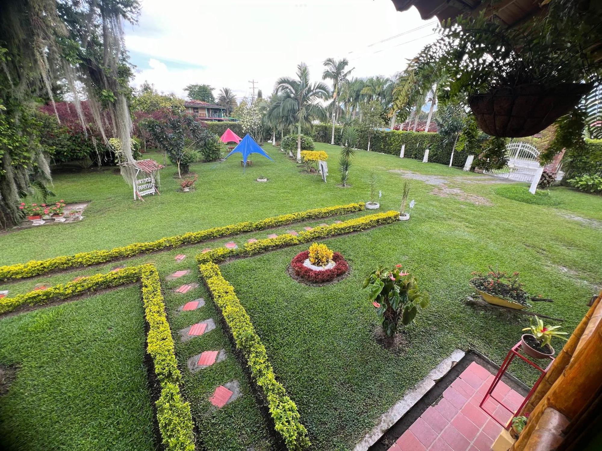 Villa Alejandra Del Quindio Calarcá エクステリア 写真