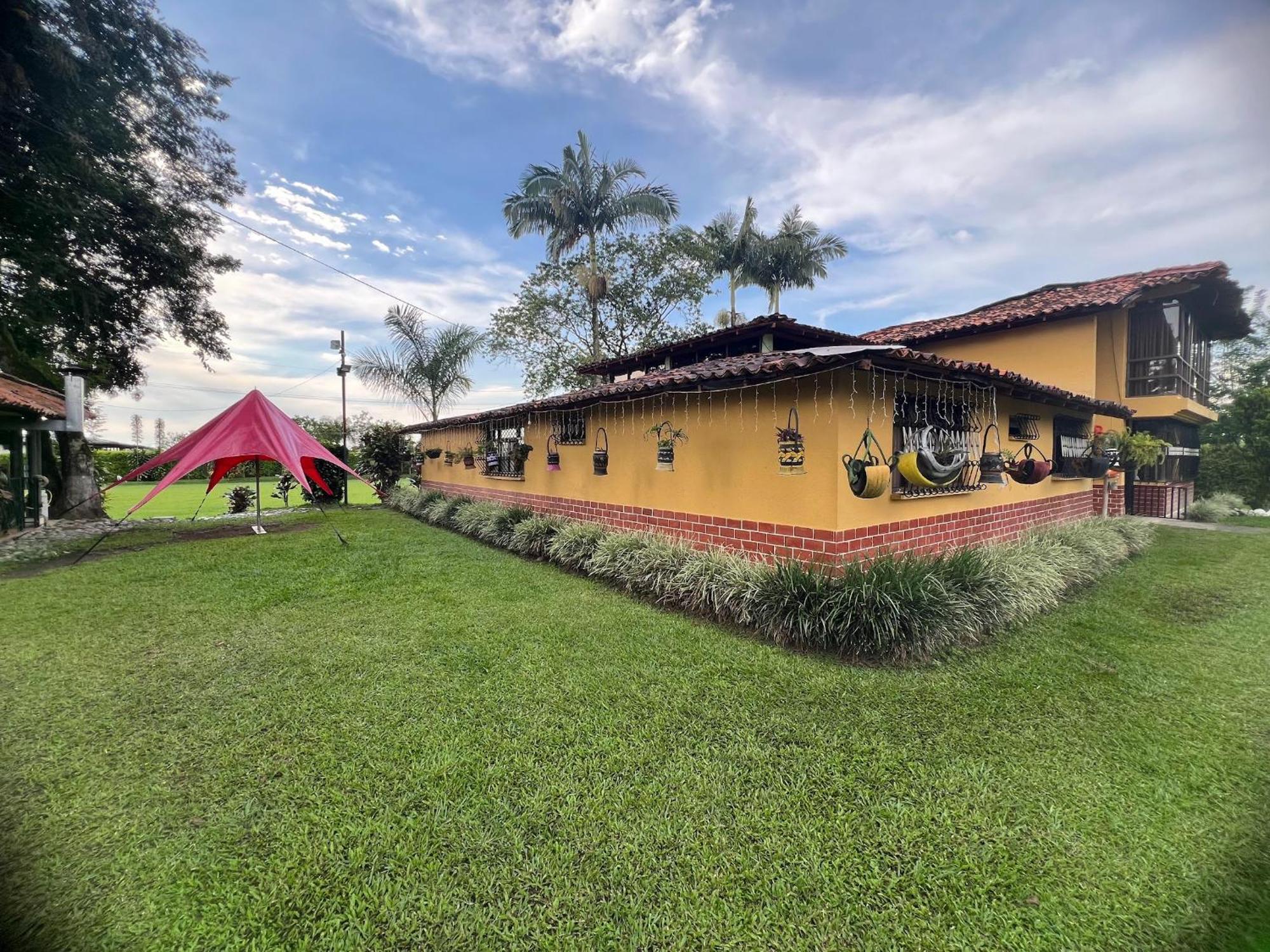 Villa Alejandra Del Quindio Calarcá エクステリア 写真