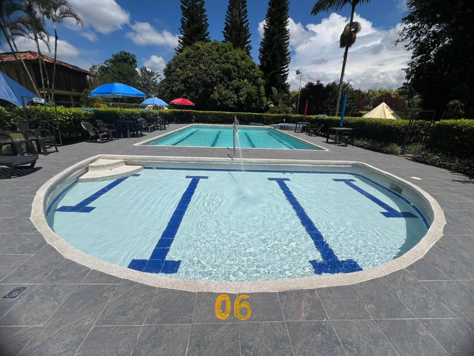 Villa Alejandra Del Quindio Calarcá エクステリア 写真