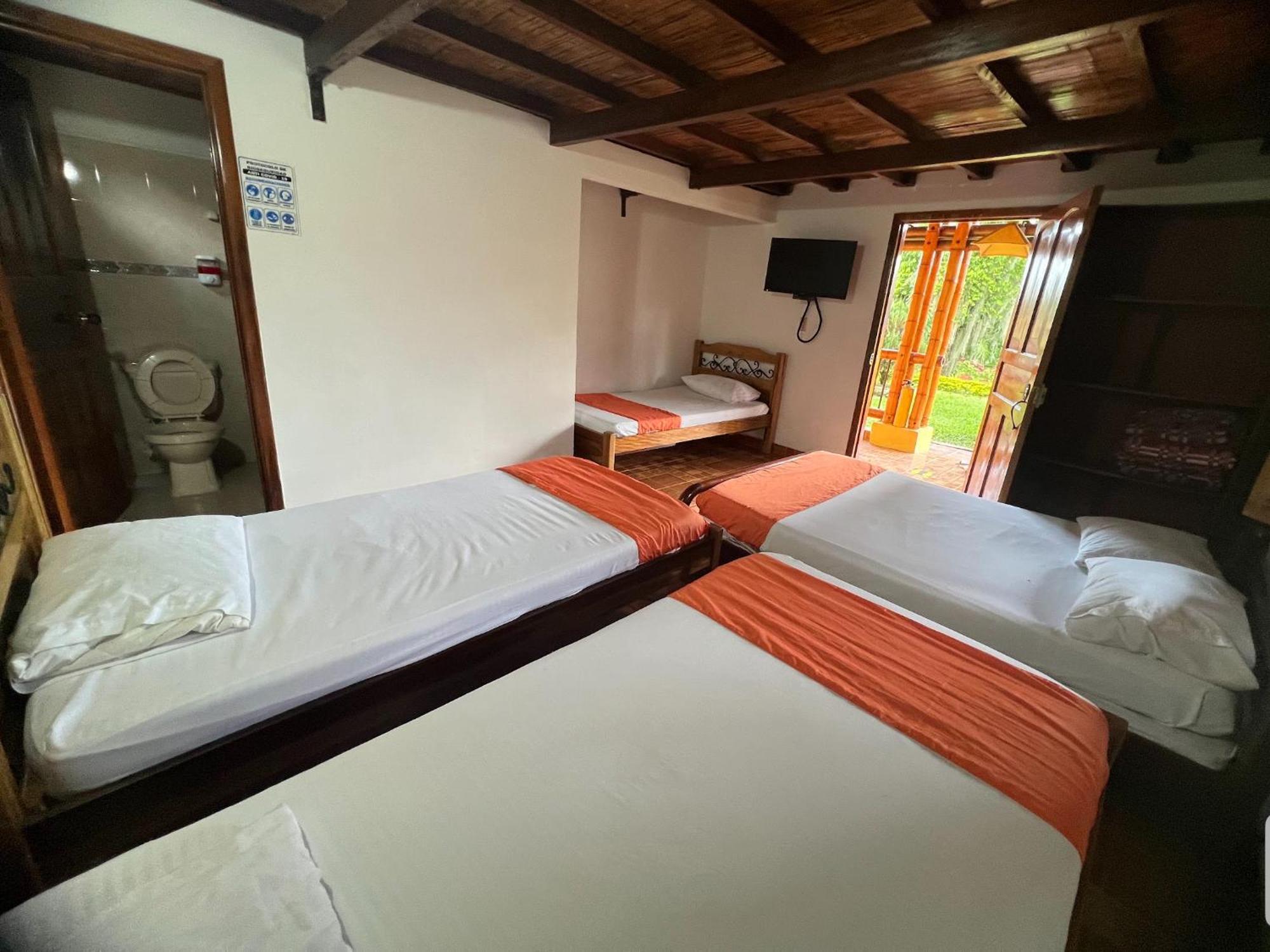Villa Alejandra Del Quindio Calarcá エクステリア 写真